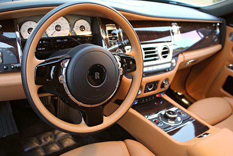 The Rolls-Royce Ghost Thinks for You | Shutterstock