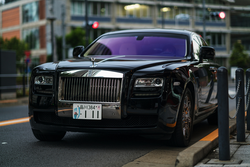 The Rolls-Royce Ghost Thinks for You | Shutterstock