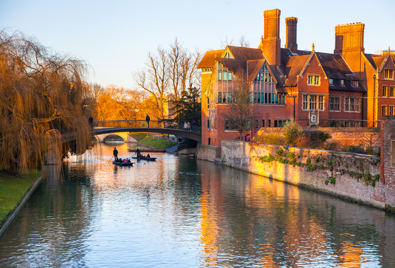 Explore These Beautiful Cities Outside London | IR Stone/Shutterstock