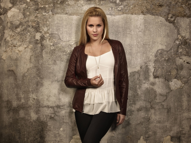 Claire Holt | MovieStillsDB