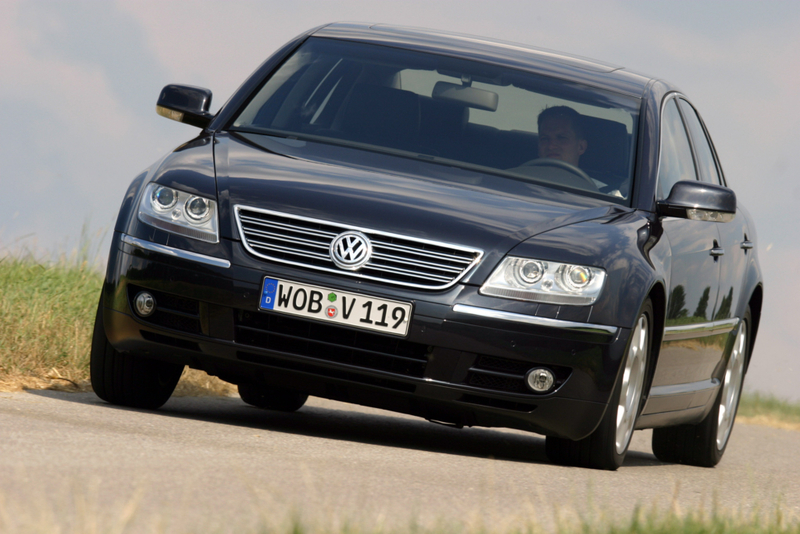 2001 Volkswagen Phaeton | Alamy Stock Photo