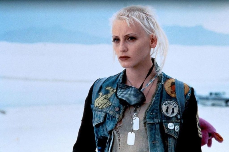 Lori Petty as Tank Girl | MovieStillsDB