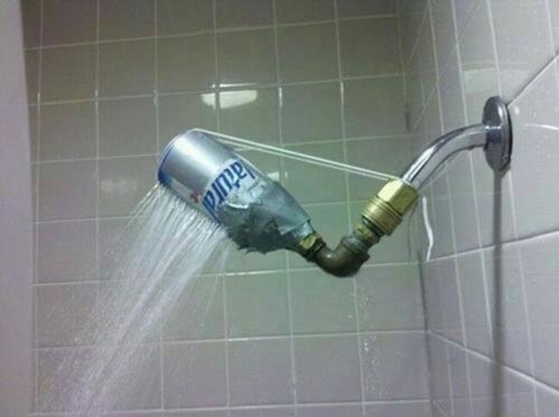 Una ducha improvisada | Imgur.com/qduvFdt